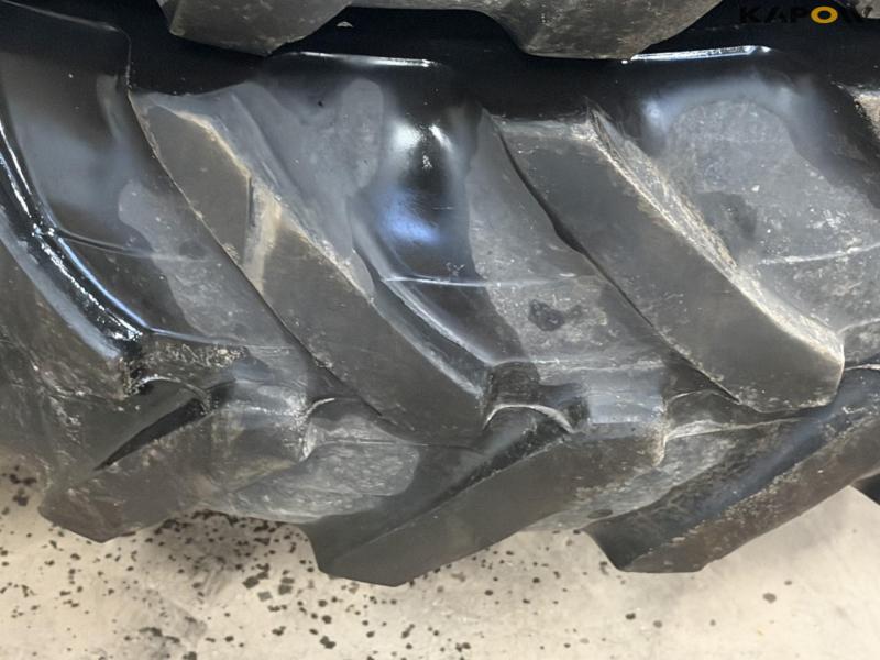 John Deere 380/80-R38 wheels 13