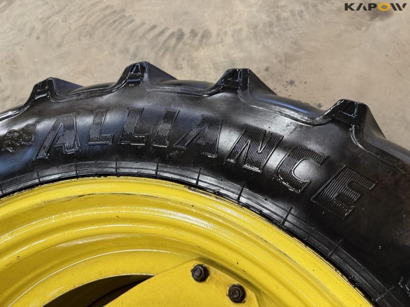 John Deere 380/80-R38 wheels 9