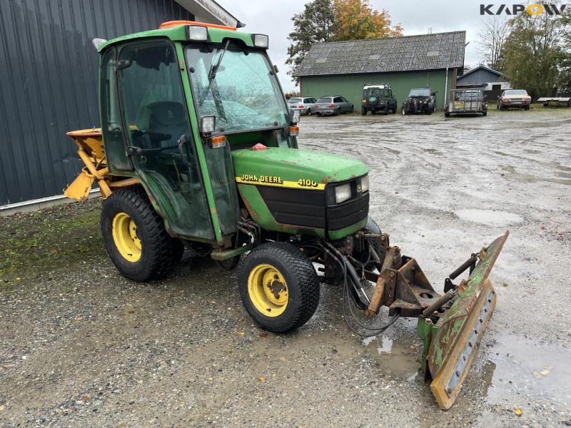 John Deere 4100 tractor with winter equipment 3