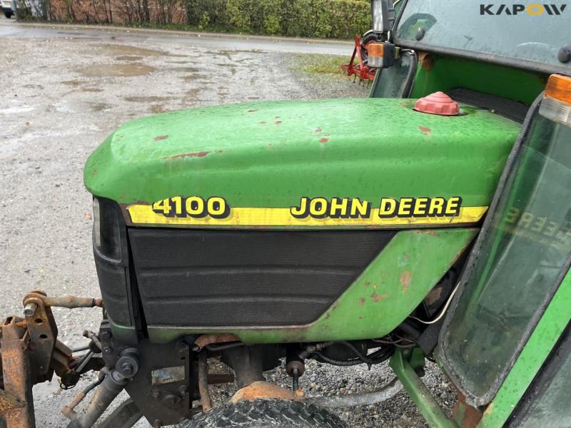 John Deere 4100 tractor with winter equipment 9