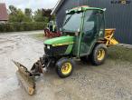 John Deere 4100 tractor with winter equipment 1
