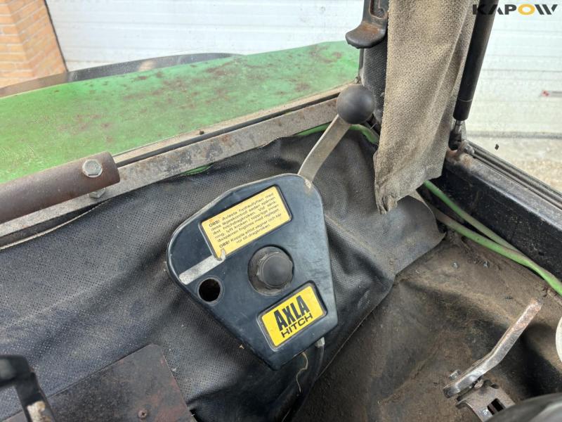 John Deere 4240S tractor 61