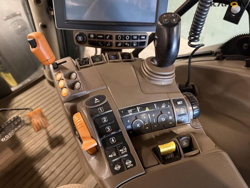 John Deere 6155R tractor 40