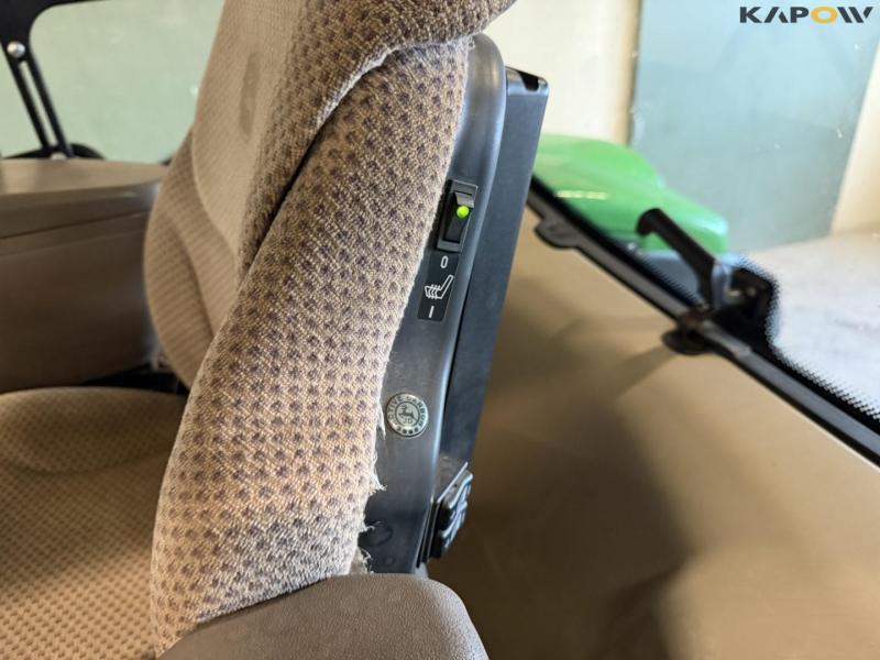 John Deere 6155R tractor 52