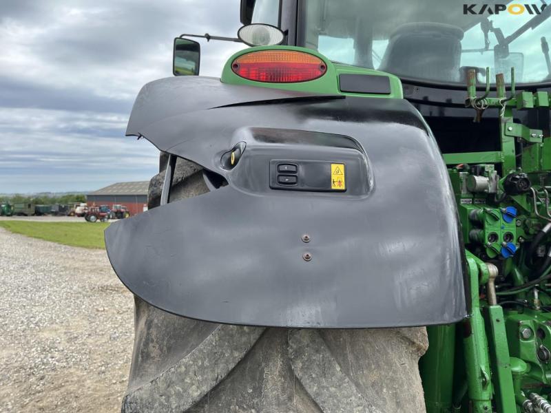John Deere 6210R tractor 31