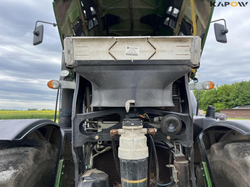 John Deere 6210R tractor 34