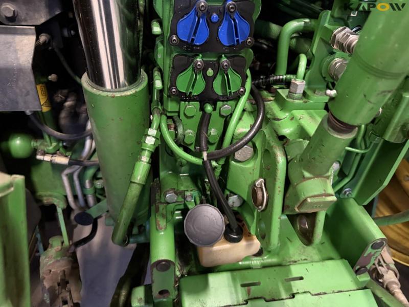John Deere 6215R tractor 35