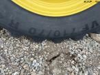 John Deere 6215R tractor 23