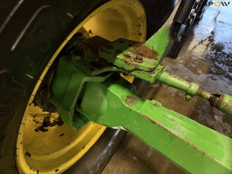 John Deere 6600 tractor 13