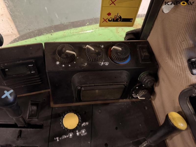 John Deere 6600 tractor 45