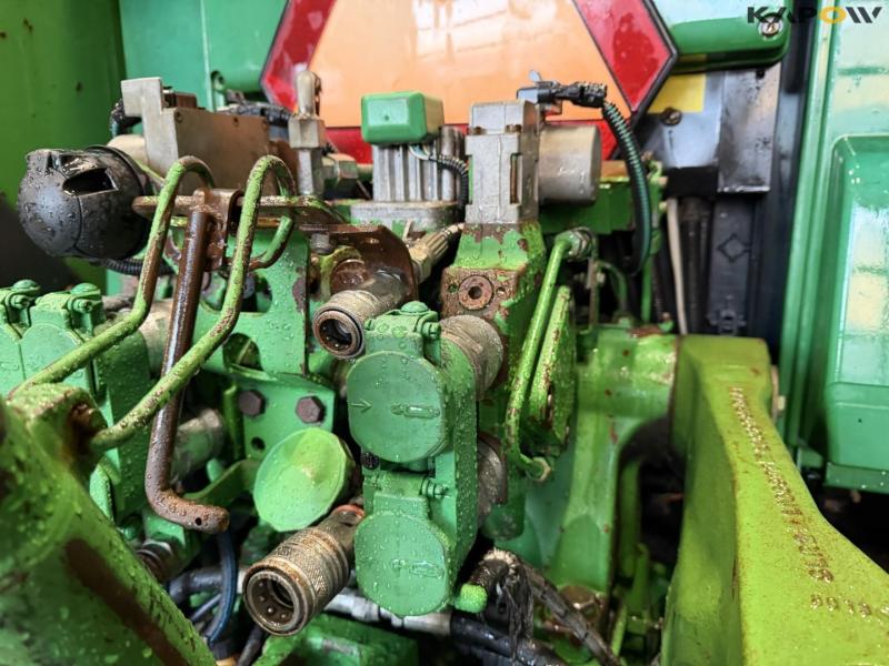 John Deere 6920S tractor 33