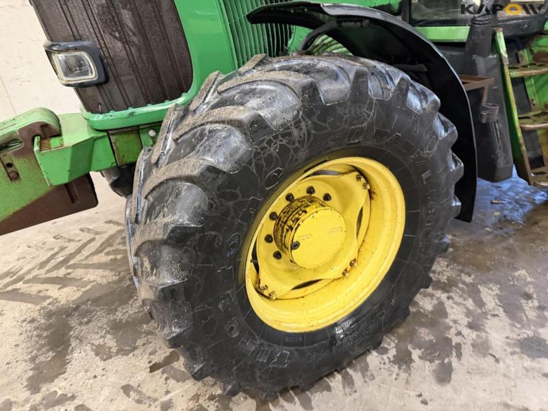 John Deere 6920S tractor 65