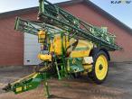 John Deere 732 field sprayer 1
