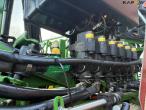 John Deere 732 field sprayer 40