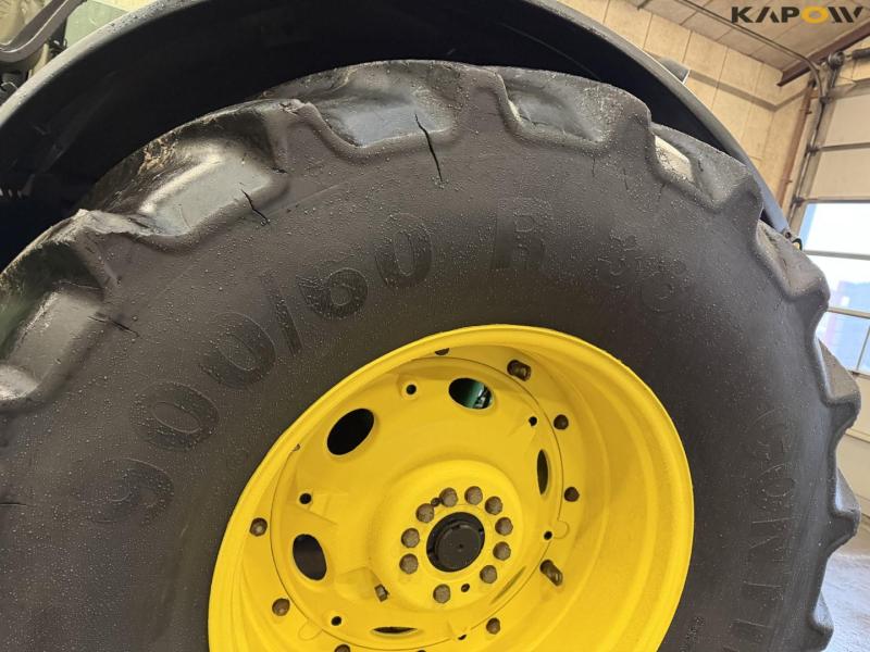 John Deere 7730 tractor 67