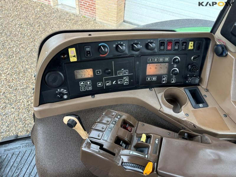 John Deere 7920 tractor 51