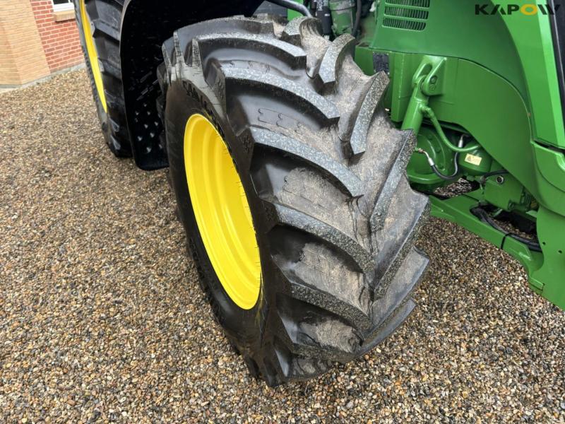 John Deere 7920 tractor 75