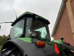 John Deere 7920 tractor 31