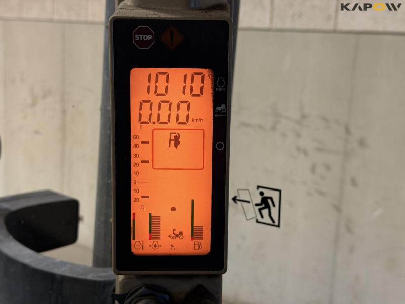 John Deere 7930 tractor 58