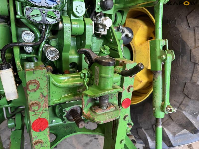 John Deere 8295R tractor 43