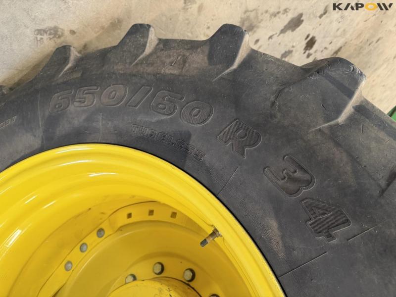 John Deere 8295R tractor 77