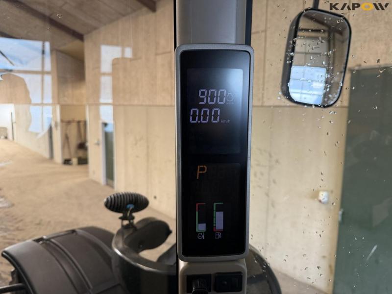 John Deere 8345R tractor 54