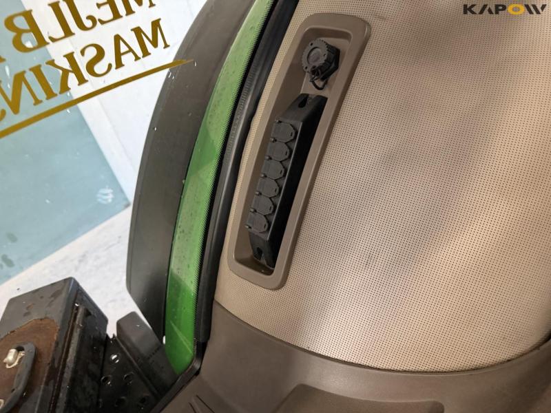 John Deere 8345R tractor 61