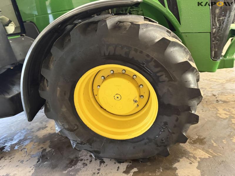 John Deere 8345R tractor 68