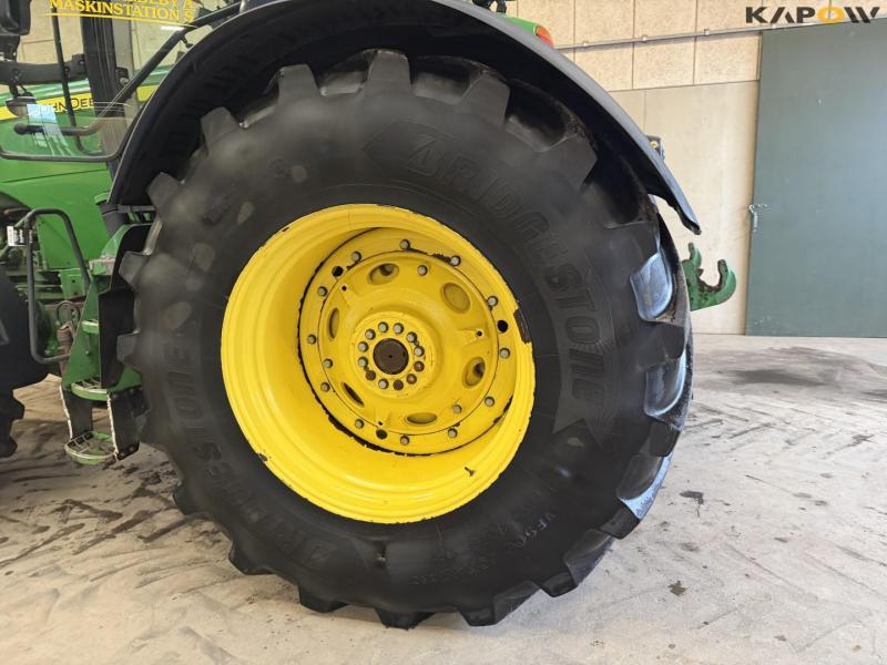 John Deere 8360R tractor 74