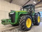John Deere 8360R tractor 1