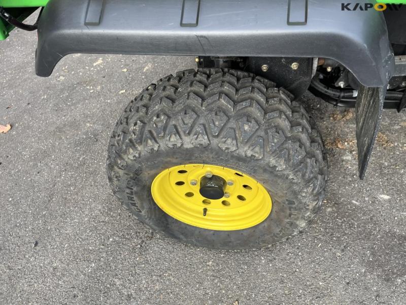 John Deere 850D Gator XUV 16