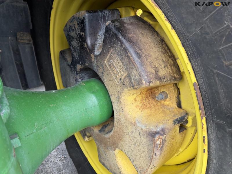 John Deere 8530 tractor 38