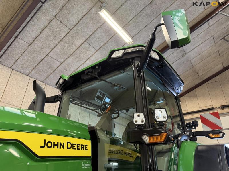 John Deere 8R 340 Signature Edition tractor 27