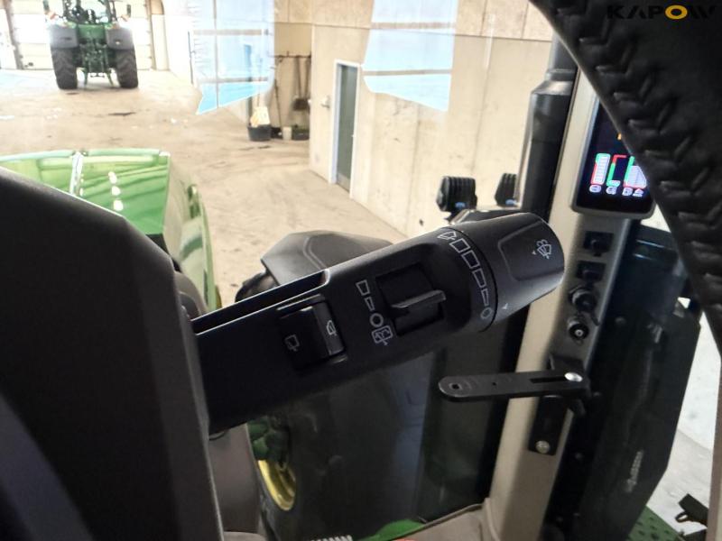 John Deere 8R 340 Signature Edition tractor 70