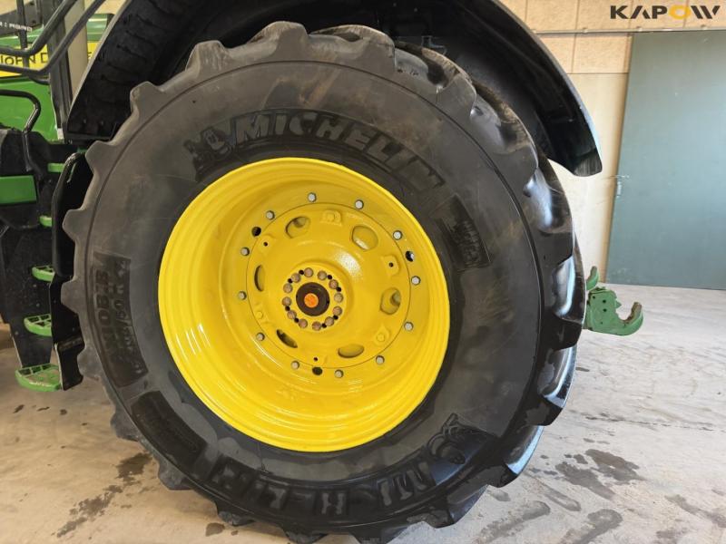 John Deere 8R 370 tractor 90