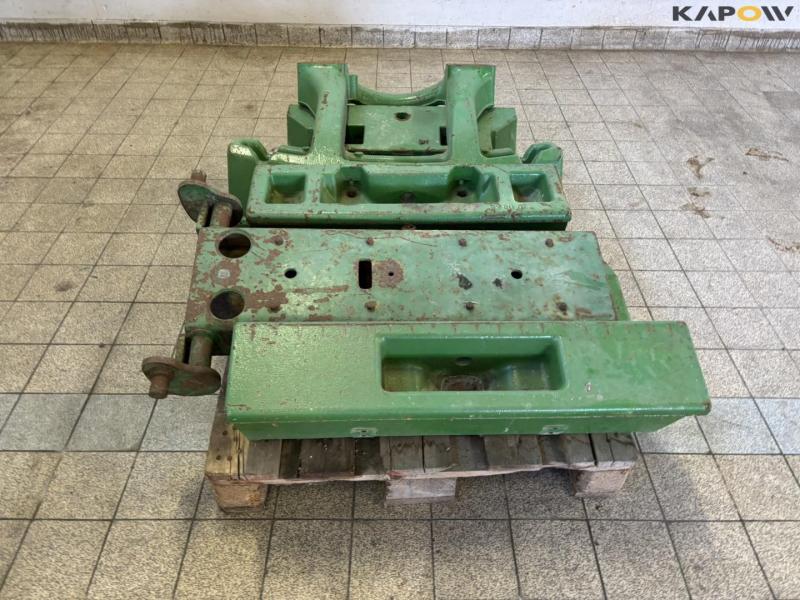 John Deere basic weight blocks and towing bracket 2