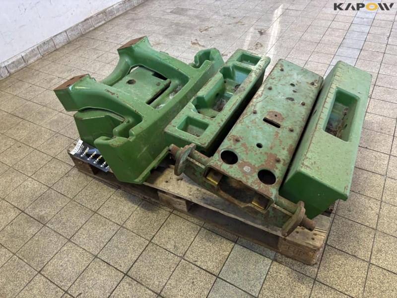 John Deere basic weight blocks and towing bracket 3