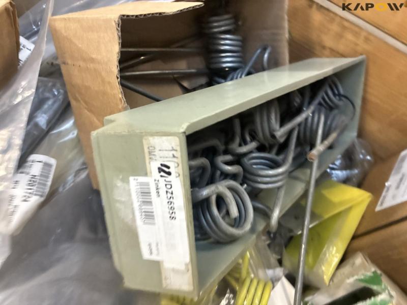 John Deere combine harvester parts 22