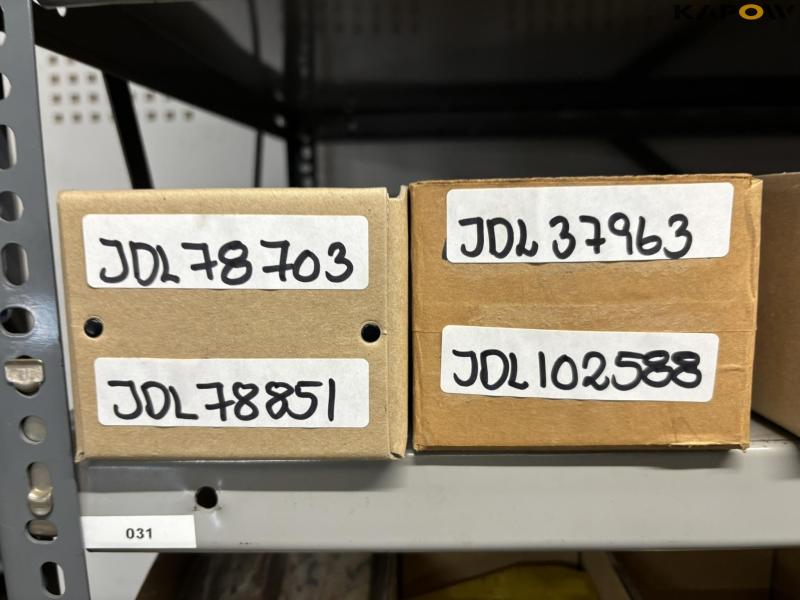 John Deere spare parts - new 21