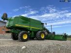 John Deere S690i combine with 630R 30-foot header 5