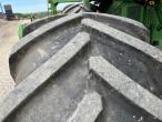 John Deere S690i combine with 630R 30-foot header 11
