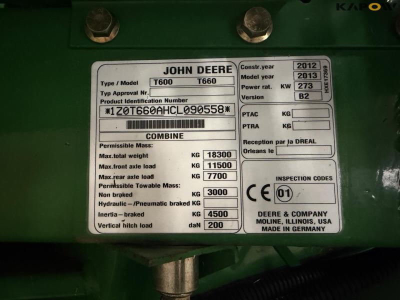 John Deere T660i with 30 foot header 61