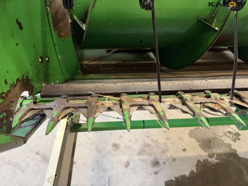 John Deere T660i with 30 foot header 78