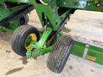John Deere T660i combine with 30ft draper header 101