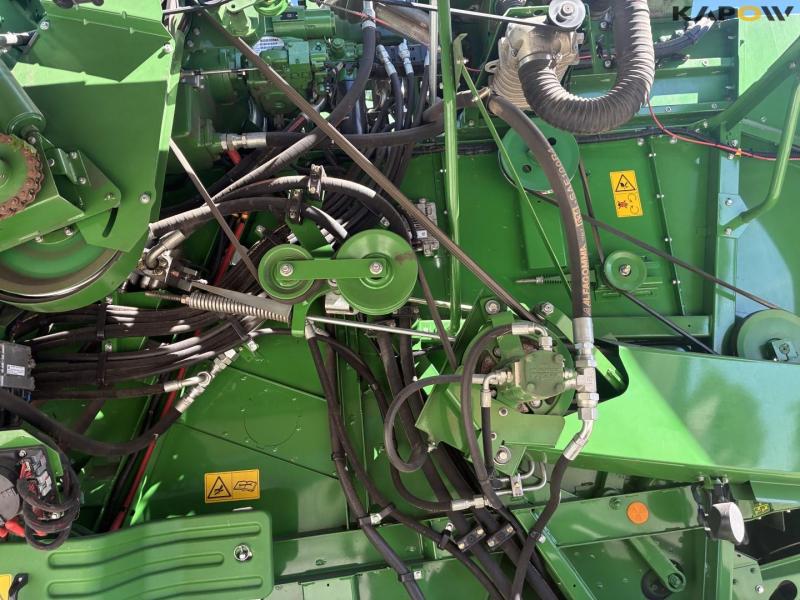 John Deere W660i combine harvester 38