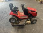 Jonsered LT2217A lawn tractor 4