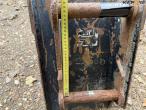 JST bucket with S40 hitch 11