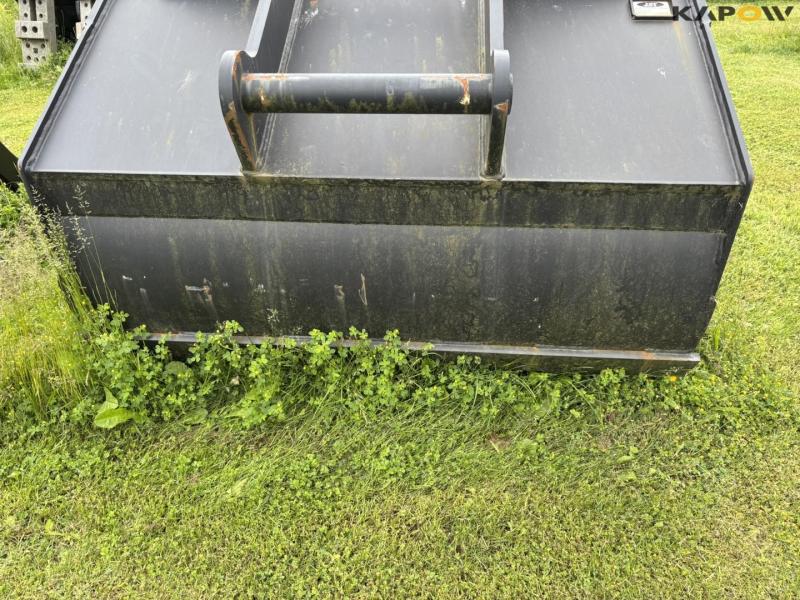 JST bucket 150 cm with S70 hitch - NEW 13