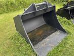 JST bucket 150 cm with S70 hitch - NEW 3
