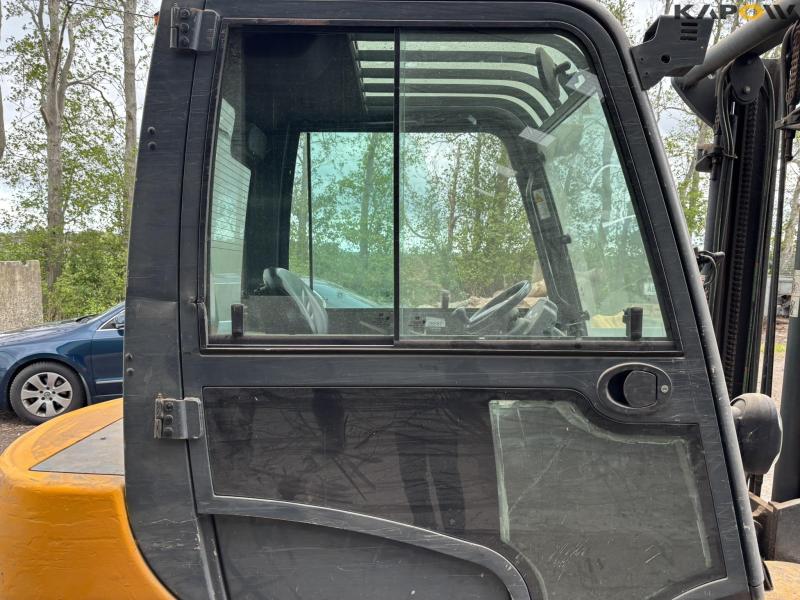 Jungheinrich 425 330ZT forklift diesel 22